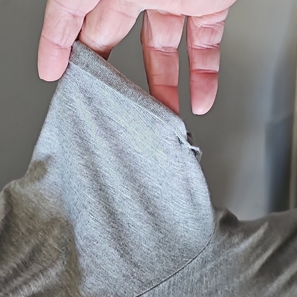 Maurices "I Don't Winter Well" Gray V-neck Short Sleeve Tee - Picture 7 of 15